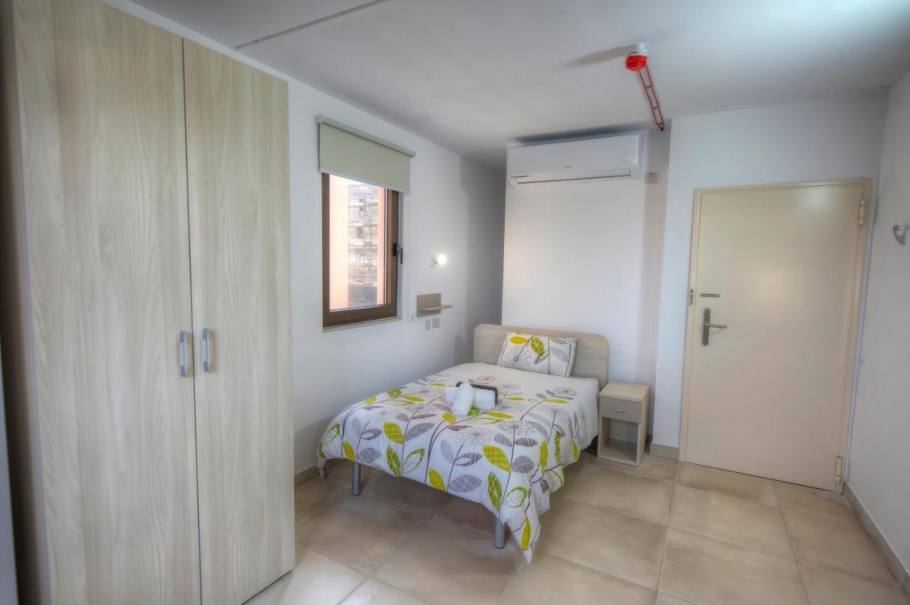 Campus Hub Hostel Msida Exterior photo